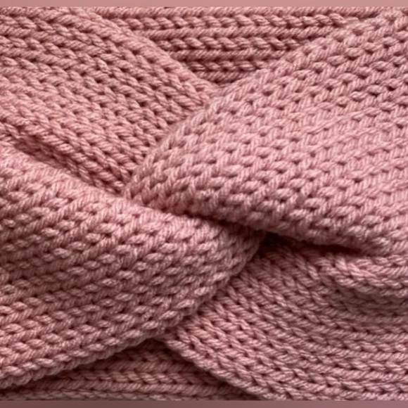 NWT Twisted Knitted Headband, knitted ear warmer, handmade item, double layered. - Picture 3 of 5